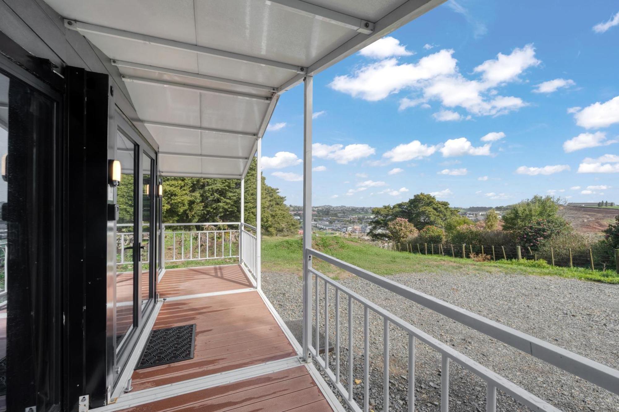2 Bedrooms Cabin 5 Min To Pukekohe Town Centre Екстериор снимка